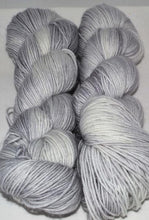 Load image into Gallery viewer, McIntosh