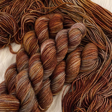 Load image into Gallery viewer, Bridle Trails DK