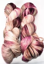 Load image into Gallery viewer, McIntosh