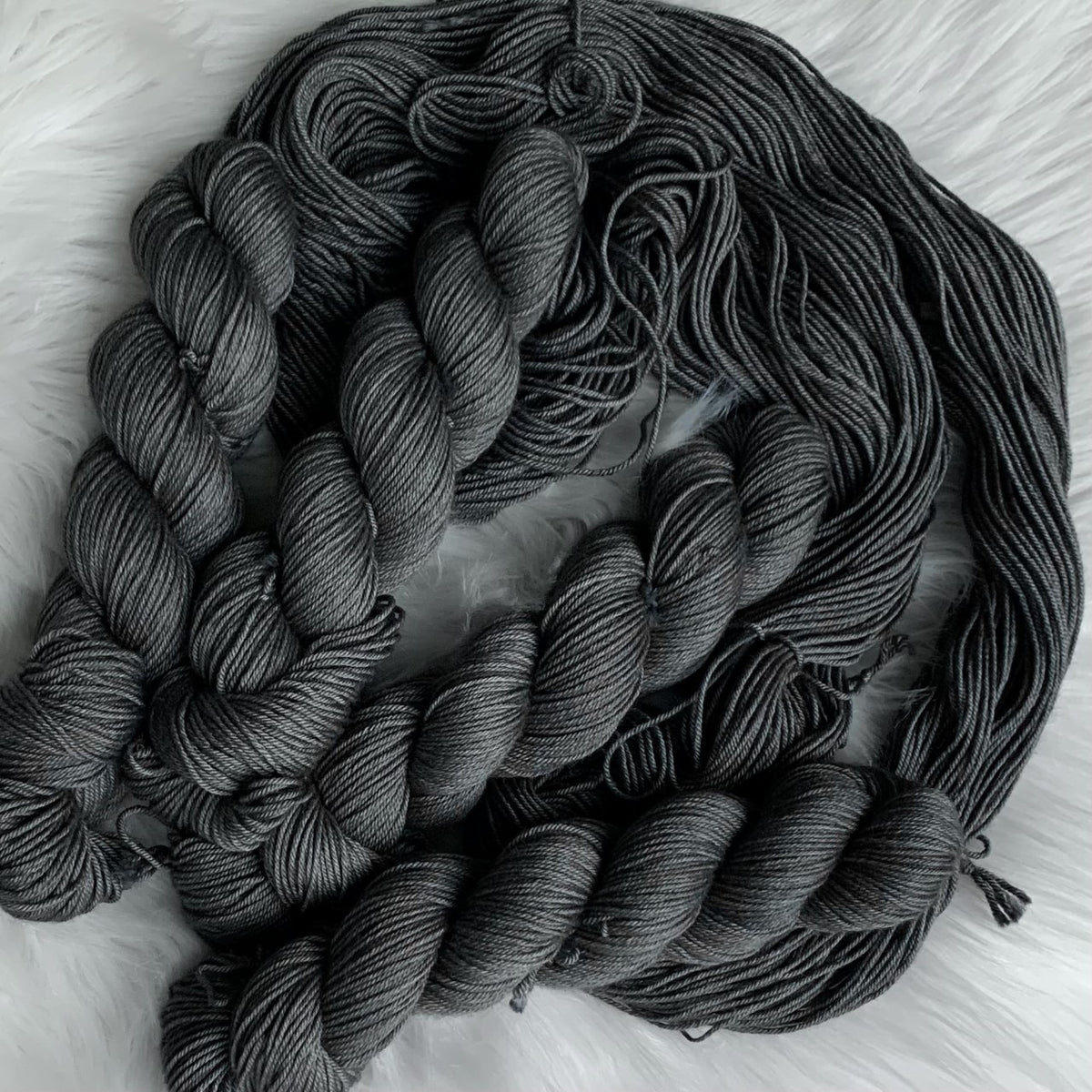 Bridle Trails DK 100% Superwash Merino – Serial Knitters Yarn Shop